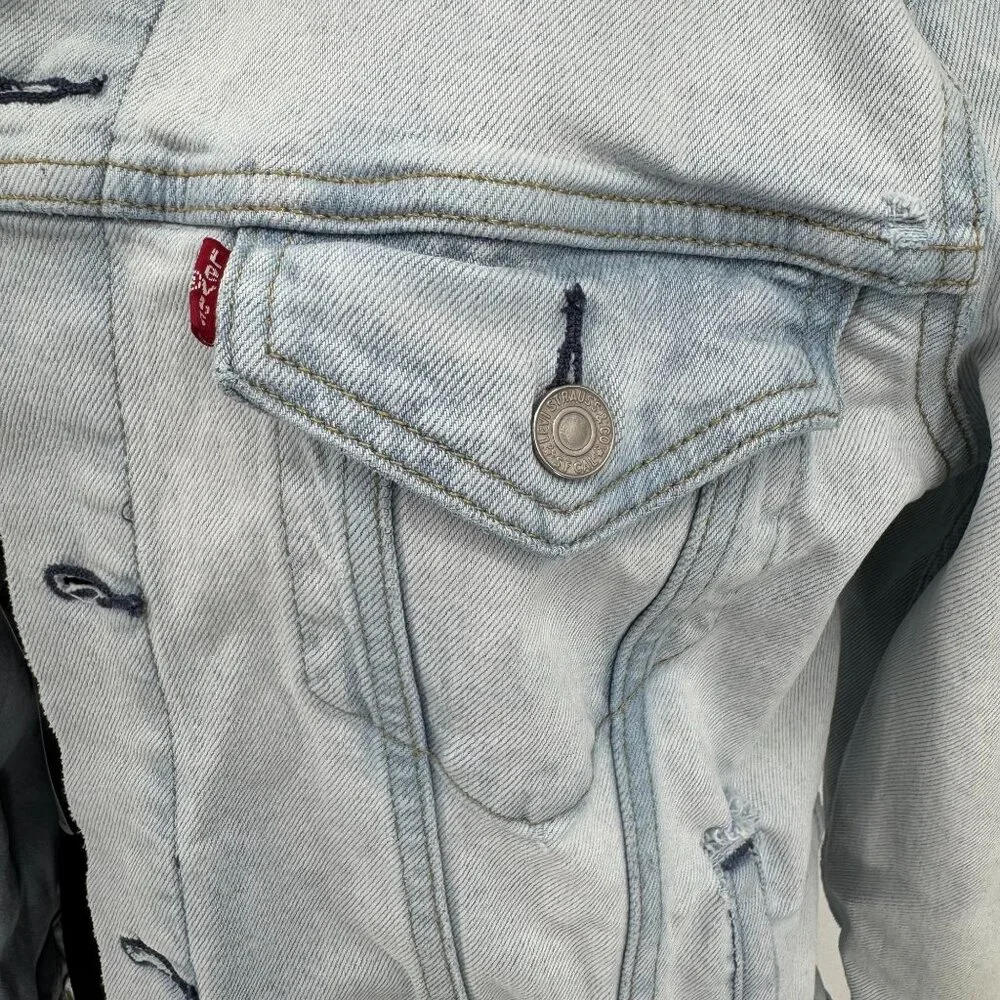 Levi’s Premium Women’s Ex-Boyfriend Trucker Jacket Light Blue Size S Oversized - Picture 3 of 7